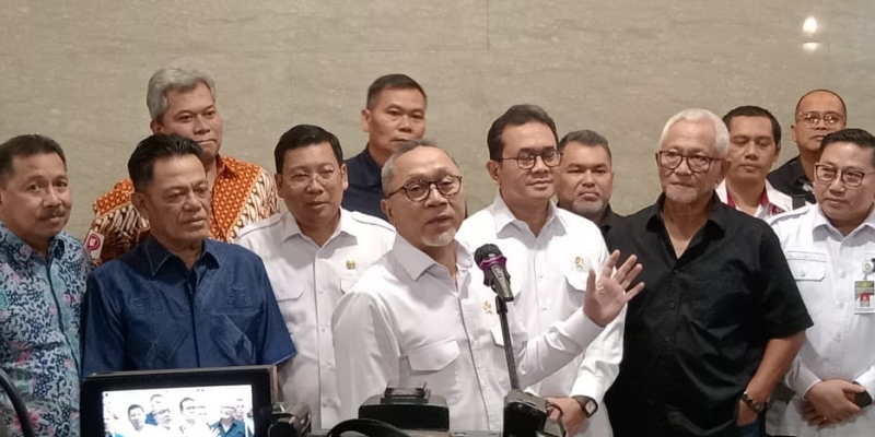 Zulhas Pastikan Ayam di Pasaran Halal dan Sehat