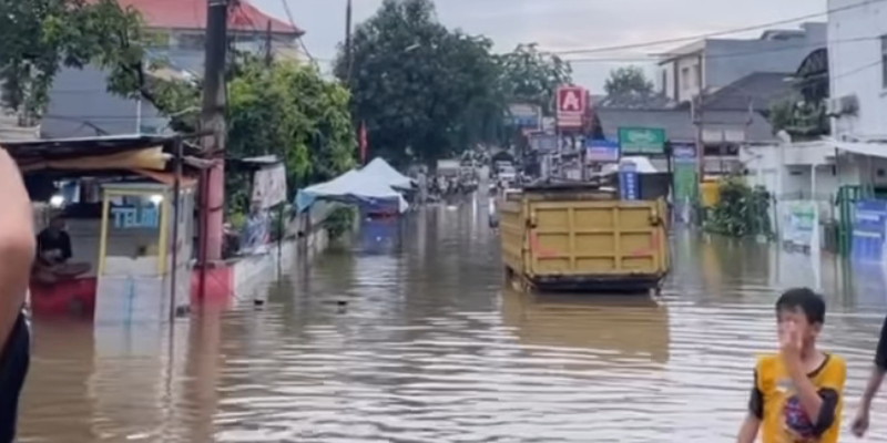 Bintaro dan Sekitarnya Dikepung Air, Ketinggian hingga 60 Cm