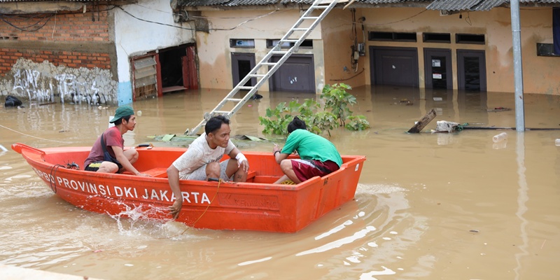 Menerjang Banjir