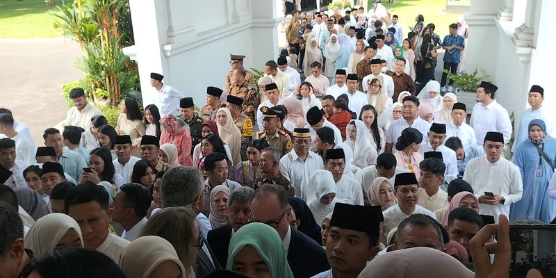 Antrean salaman Presiden Prabowo Subianto di Istana Merdeka, Jakarta pada Senin, 31 Maret 2025/RMOL