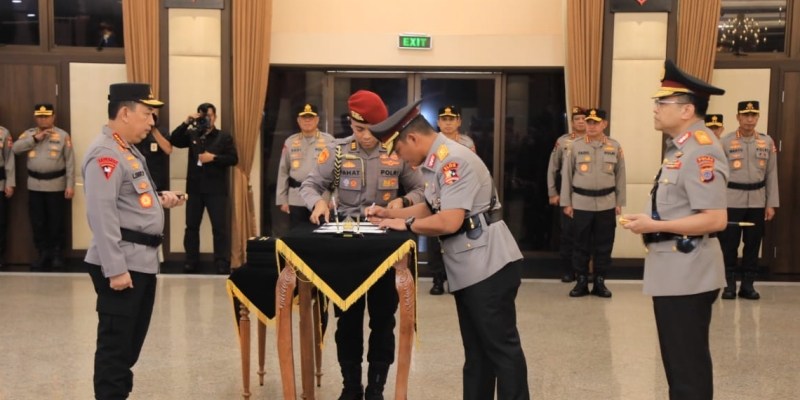 Kapolri Pimpin Sertijab Kapolda dan Pejabat Utama Mabes Polri