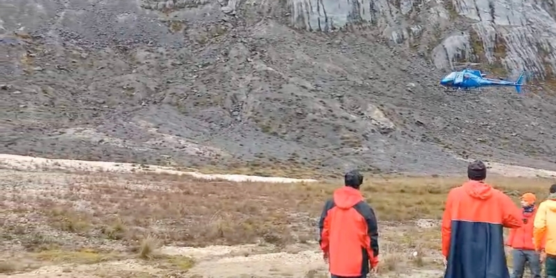 Satu Jenazah Pendaki Belum Dievakuasi dari Gunung Cartenz