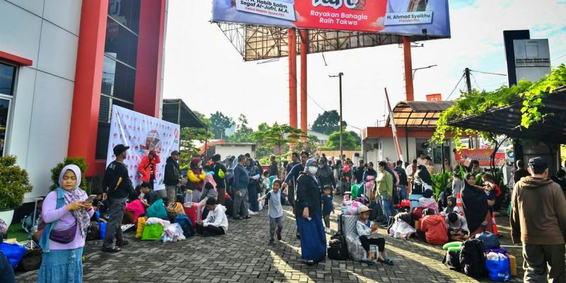 Berangkatkan 4.000 Pemudik, PKS Komitmen Terus Layani Rakyat