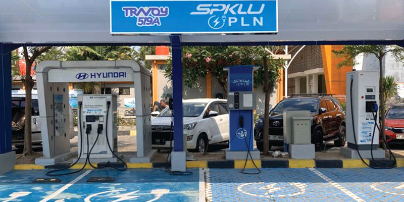 Catat, Ini Tempat Ngecas Mobil Listrik Sepanjang Jalan Tol Trans Jawa