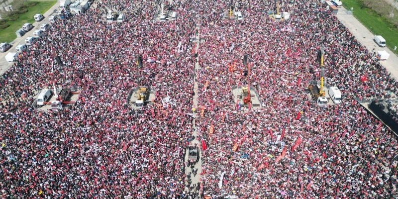 Demonstran Pendukung Kebebasan Walikota Istanbul Tembus 2,2 Juta Orang