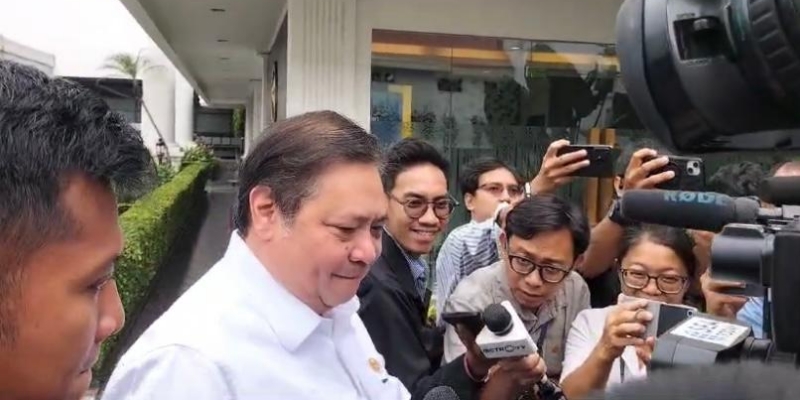 Airlangga Jawab Santai Soal Rupiah dan IHSG Ambruk: Naik Turun Kan Biasa