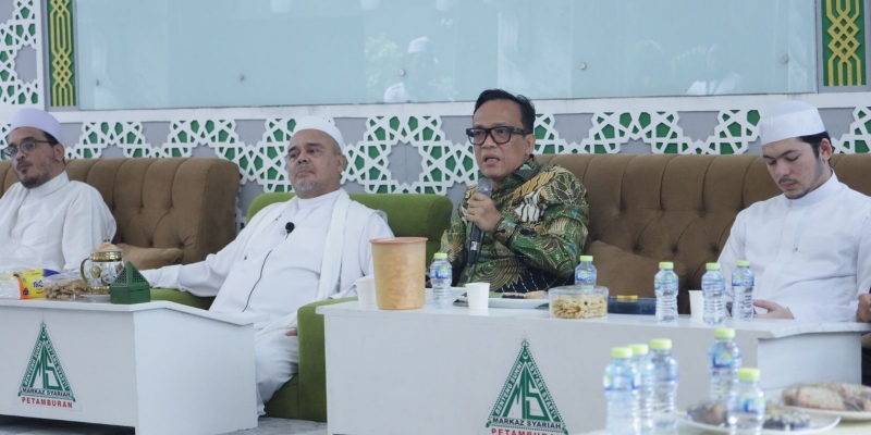 Halal Bihalal dengan Habib Rizieq, Wamenaker Noel Sepakat Jaga Demokrasi
