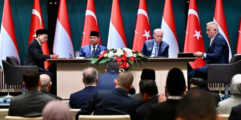 Prabowo Saksikan Penandatanganan Tiga MoU Strategis di Ankara