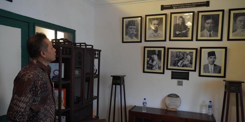 Ferry Juliantono Teladani Perjuangan HOS Tjokroaminoto