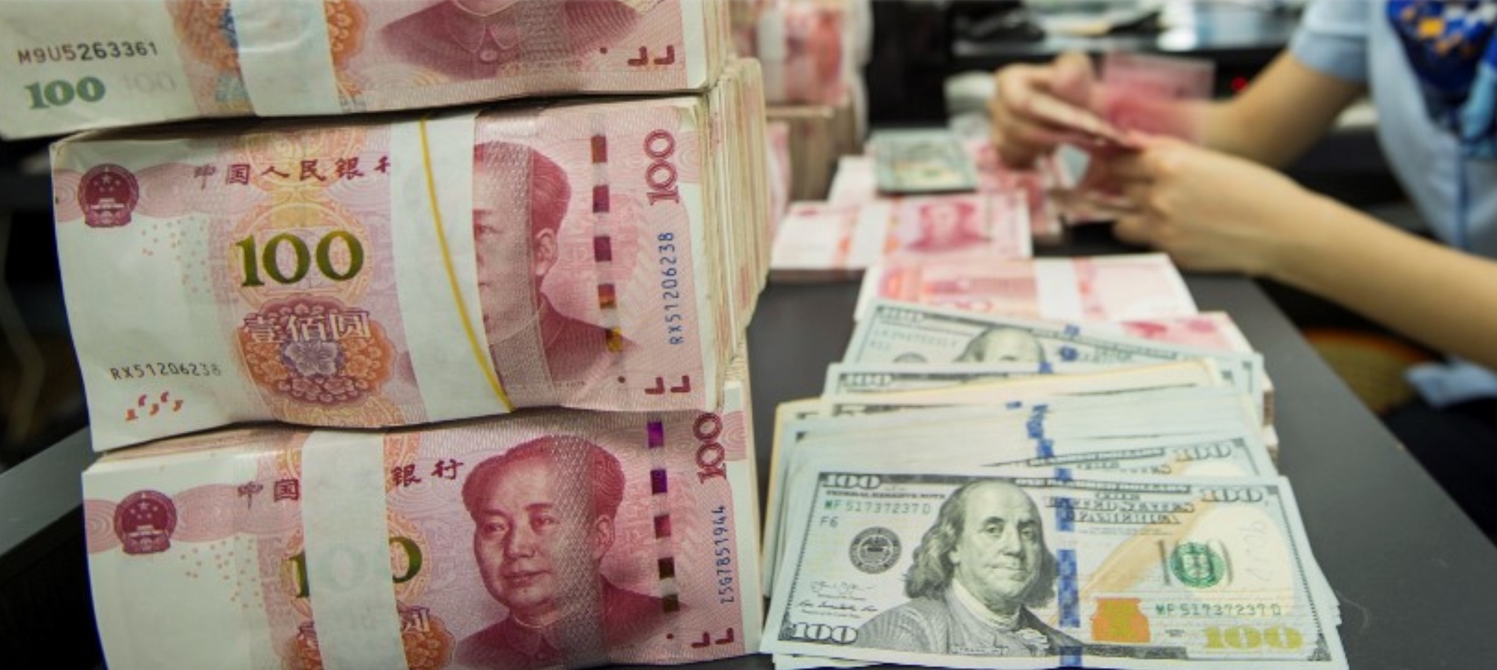 Yuan China Runtuh, Dolar AS di Bawah Rp17.000