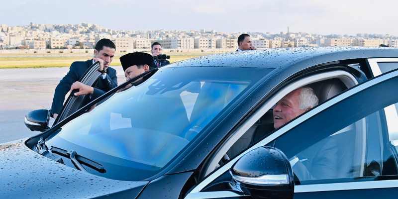 Raja Yordania Nyetir Mobil, Antar Langsung Prabowo ke Hotel