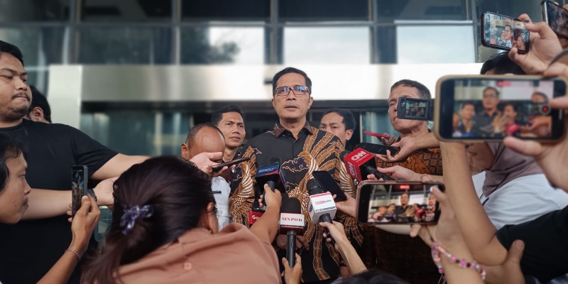 Febri Diansyah Ungkap Alasan Bela Hasto Kristiyanto Selama 7,5 Jam Diperiksa KPK