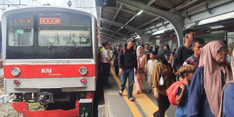 KRL Jadi Primadona Warga Jabodetabek di Libur Lebaran