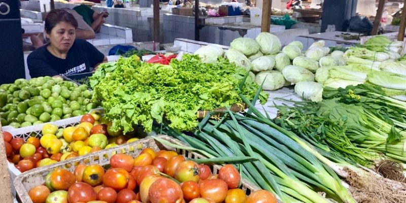 Kelas Menengah Terancam Miskin, Daya Beli Melemah Imbas Kebijakan Tarif Trump