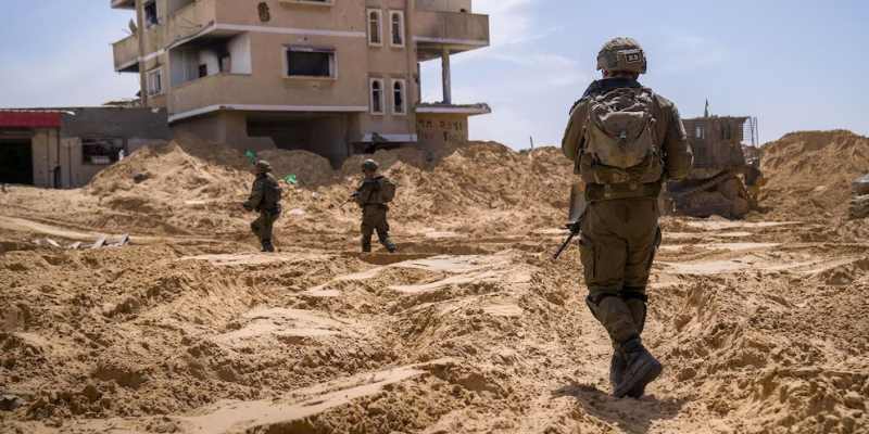 Israel Kepung Rafah, Ambil Alih Koridor Utama di Gaza Selatan