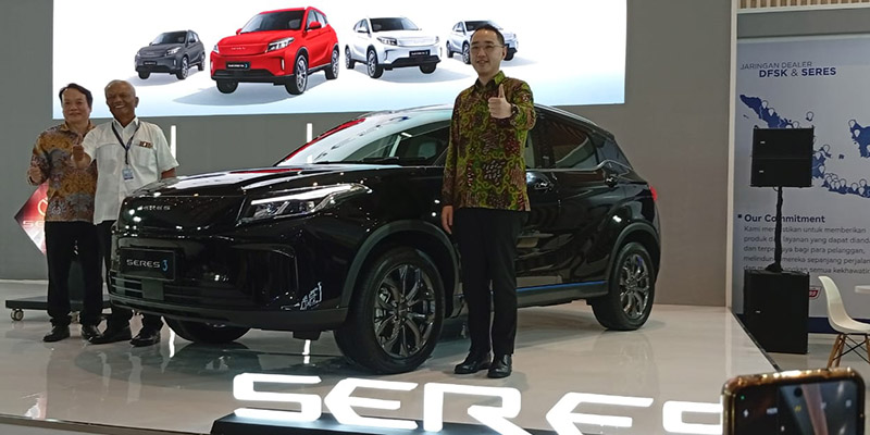 Ditawarkan di Bawah Rp400 Juta, Seres 3 Resmi Meluncur di PEVS 2025