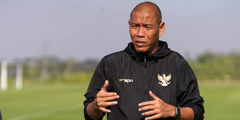 Jaga Fokus Jelang Hadapi Yaman, Nova Arianto Minta Tim U-17 Indonesia Tak Pantau Medsos
