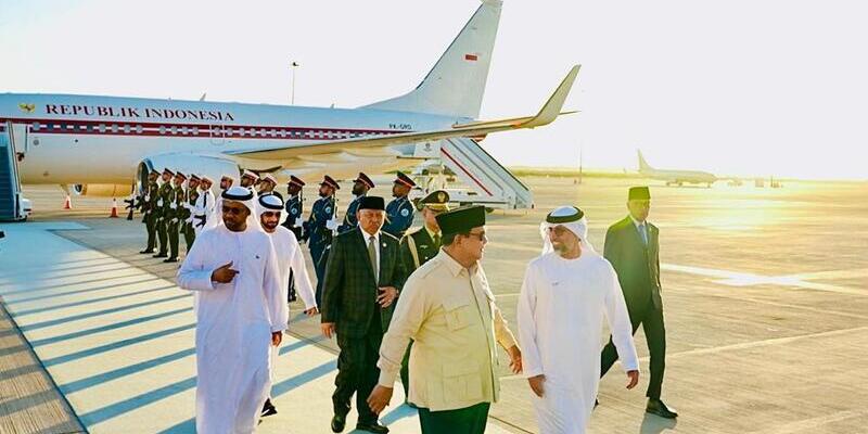 Prabowo Sampai di Abu Dhabi, Siap Ketemu Presiden MBZ