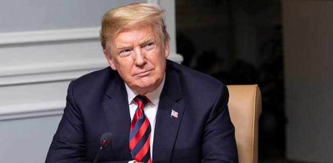 Trump Berduka atas Kematian Paus Fransiskus, Perintahkan Bendera Setengah Tiang