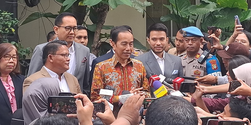 Rocky Gerung: Jokowi Bisa Dilaporkan Balik Bikin Kegaduhan