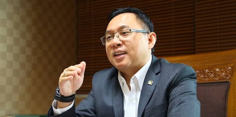 Pemerintah Cerdas Sikapi Tarif Impor Trump