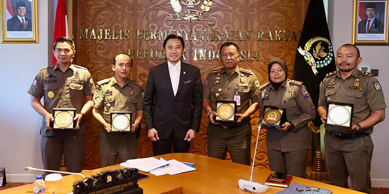 Jadi Pelindung Masyarakat, Peningkatan Kesejahteraan Linmas Akan Terus Didorong Ibas