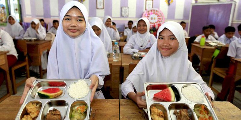 DPR Dorong Evaluasi Program MBG Buntut Kasus Siswa Keracunan