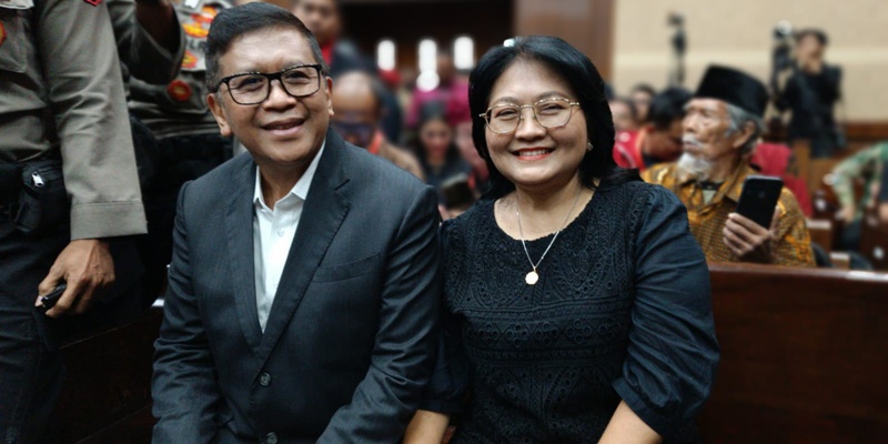 Hasto Kenang Paus Fransiskus Tokoh Perdamaian Dunia