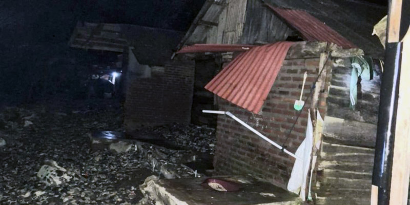 Puluhan Rumah Warga Rusak Diterjang Banjir Rob di Pesisir Kota Agung