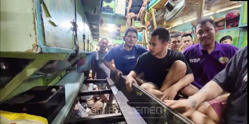 Kakanwil Lapas Riau Dirujak DPR Buntut Viral Pesta Miras