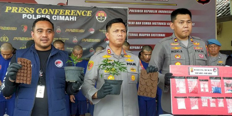 Seorang Pemuda Ditangkap Polisi Karena Produksi Cokelat Ganja
