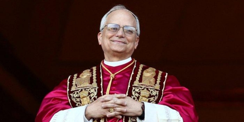 Zelensky Undang Paus Leo XIV ke Ukraina, Serukan Harapan Perdamaian