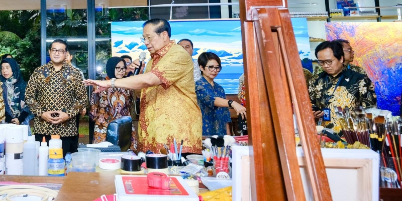 SBY Hasilkan 350 Karya Lukisan Selama Empat Tahun