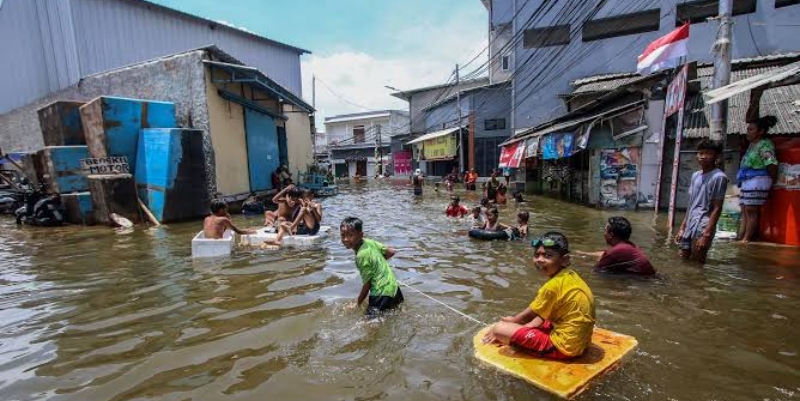 Waspada Banjir Rob saat Fenomena Bulan Purnama