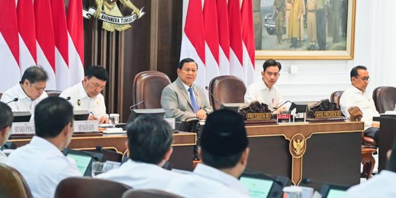 Menteri Minim Kinerja dan Bikin Gaduh Layak Diganti