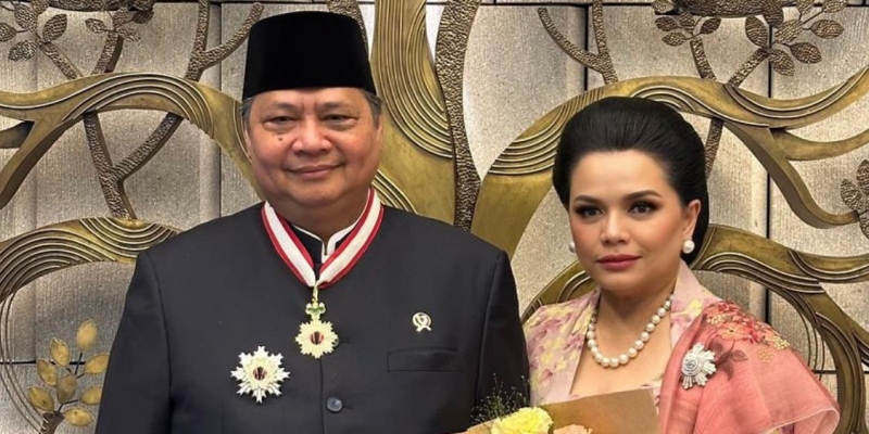 Terima Bintang Jasa, Airlangga Dapat Pesan Khusus dari Kaisar Jepang