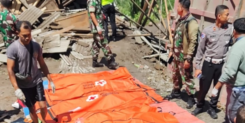 Kecelakaan Maut Truk Tronton Timpa Angkot di Purworejo, 11 Meninggal Dunia