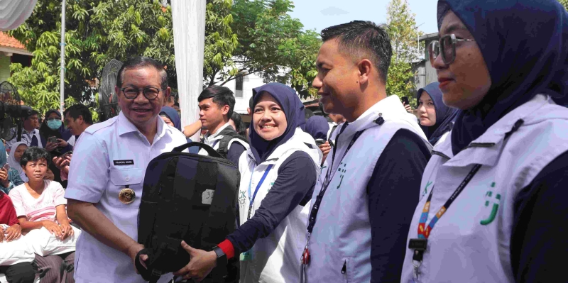 Pramono Luncurkan Pasukan Putih, JakCare dan JakAmbulans
