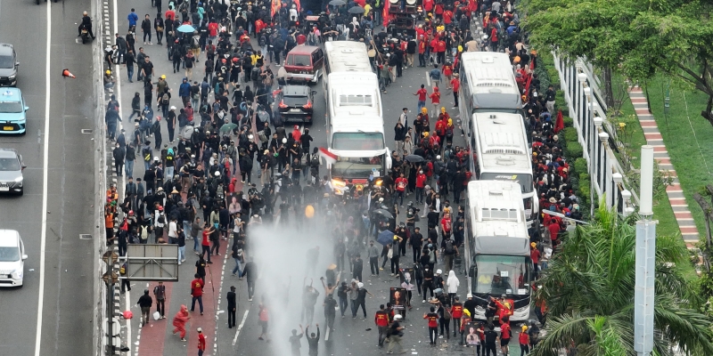 Polisi Amankan 13 Orang yang Diduga Perusuh Saat Aksi May Day di Depan Gedung DPR