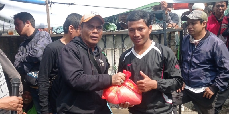 Komunitas Ojol Jakarta Pusat Pilih Gelar Baksos di Tengah Aksi di Kawasan Patung Kuda