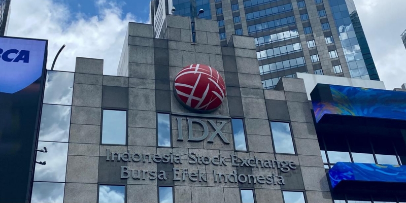 Investor Asing Kembali Serbu Bursa, IHSG Tembus 7.000