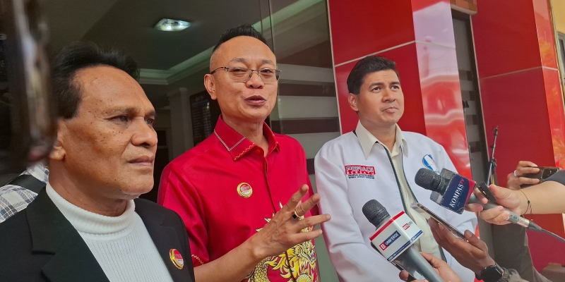 Bawa Barang Bukti dan Video, Pelapor Roy Suryo Dkk Diperiksa  Polisi