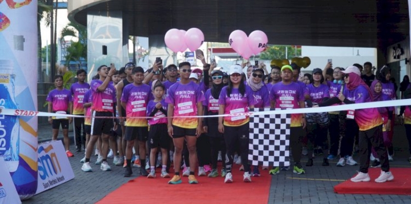 Ratusan Peserta Ikuti Lomba Lari di Dalam Mal