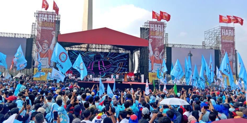 May Day 2025, Tipe-X Goyang Buruh di Monas