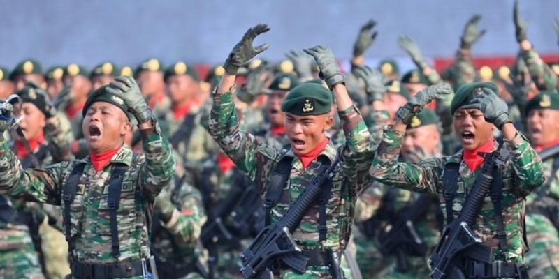 Tentara Amankan Kejaksaan Men-<i>downgrade</i> Institusi TNI