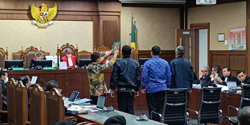 Kubu Hasto Protes Tiga Penyidik KPK jadi Saksi