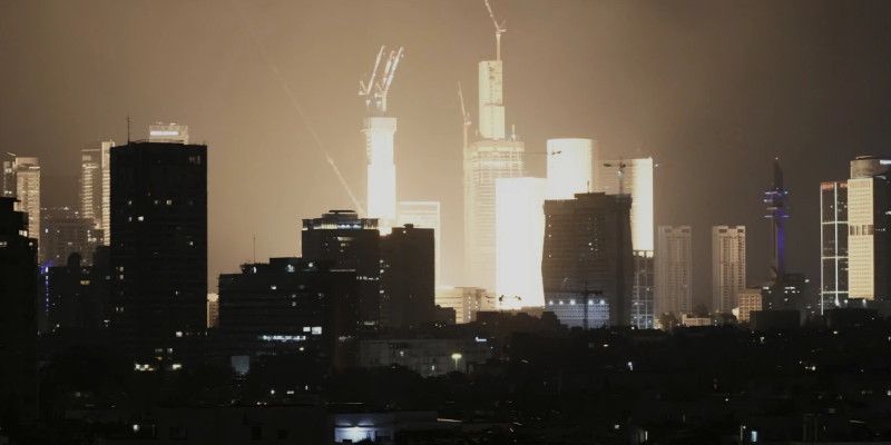 Israel Ancam Bakar Teheran Jika Iran Terus Balas Serangan