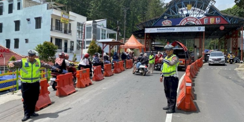 Polres Tegal Kawal Ketat Jalur Wisata Guci