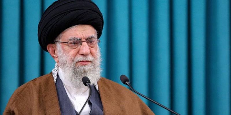 Khamenei Ancam Beri Konsekuensi Serius Jika AS Turun Bantu Israel
