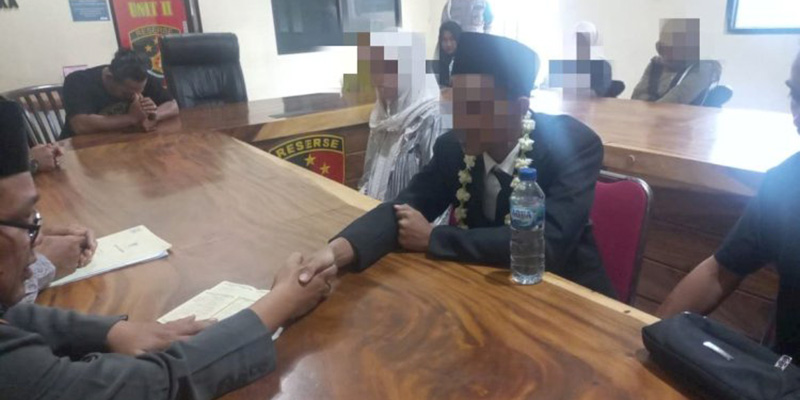 Ketika Tahanan Harus Melangsungkan Akad Nikah di Kantor Polisi